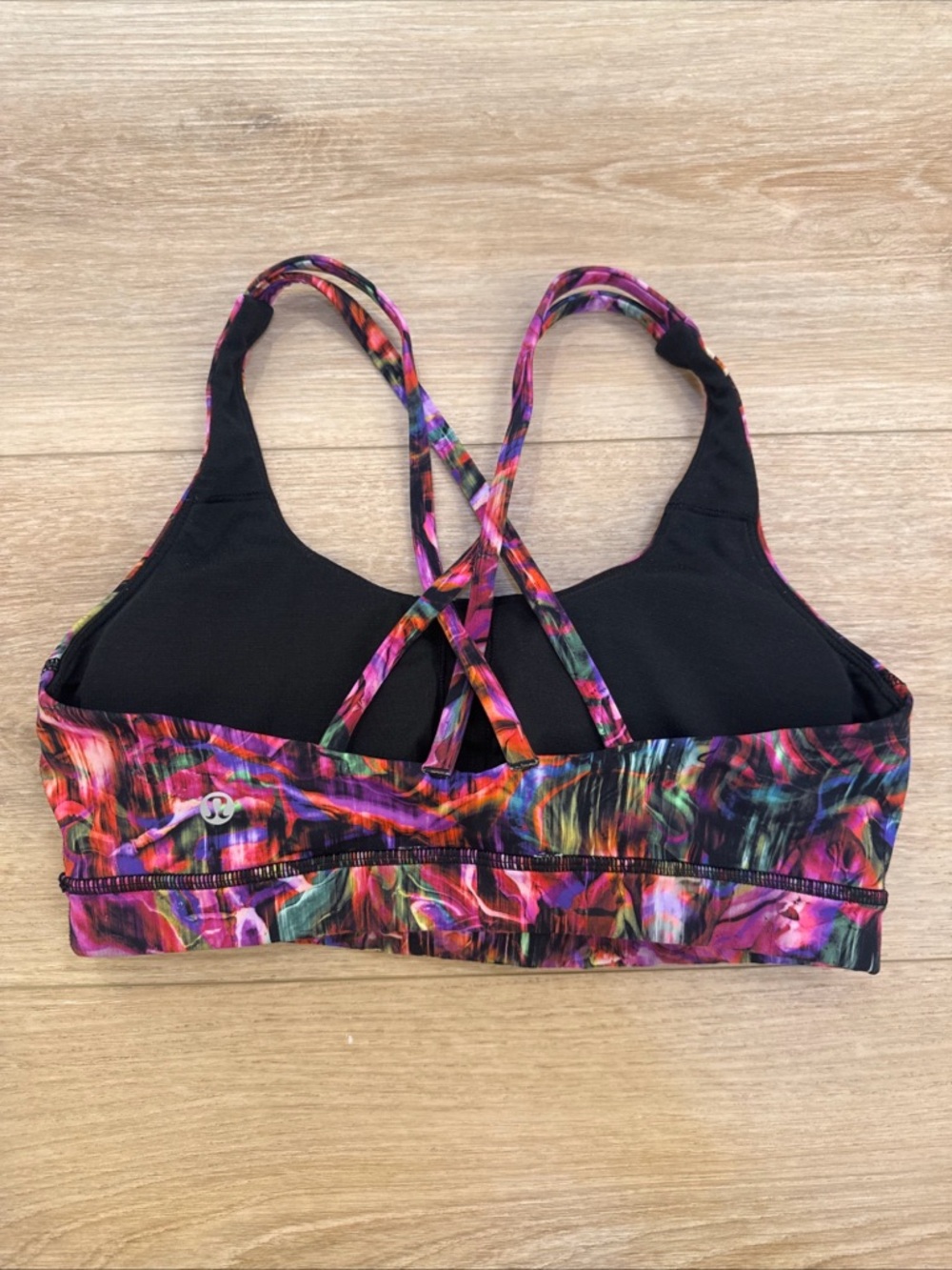 Lululemon Sports Bra Women's Size 8 Energy Bra Multicolor Abstract Criss Cross
